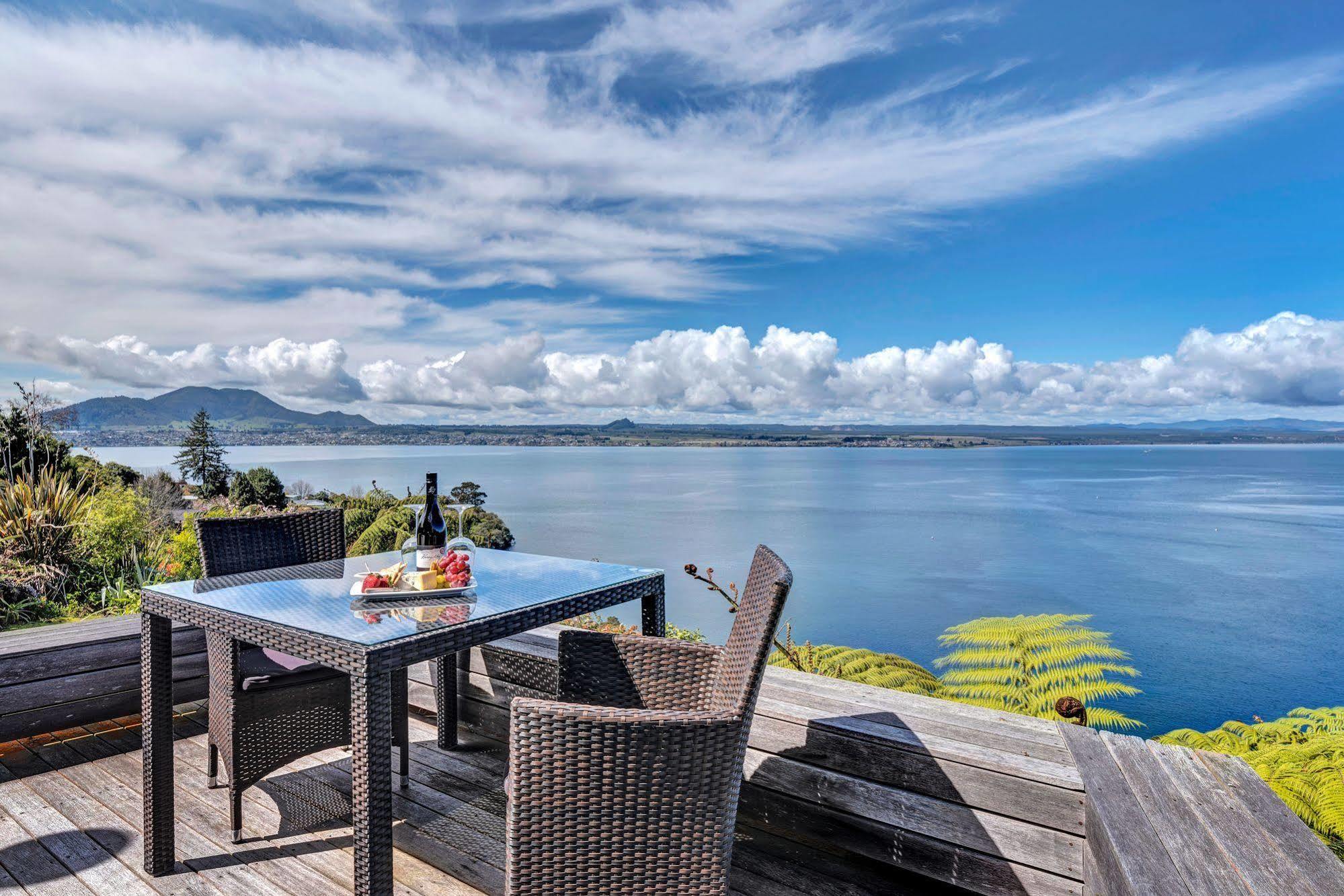 Serenity On Wakeman Taupo Luaran gambar